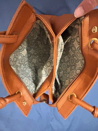 Bolso de hombro marrón
