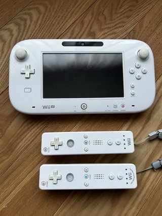 Consola Wii U Blanca + Mandos Wii + Extras
