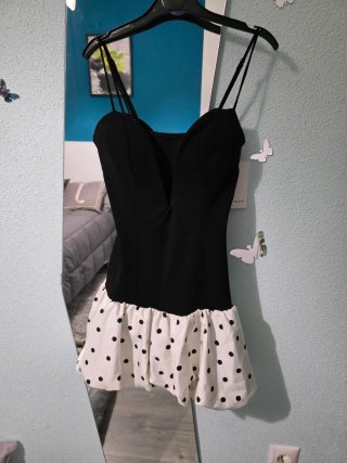 Vestido mini bubble blanco y negro