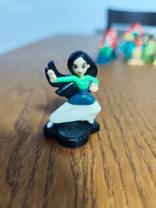 Figuras Princesas Disney Kinder Sorpresa