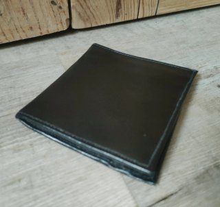 Cartera vintage de piel negra