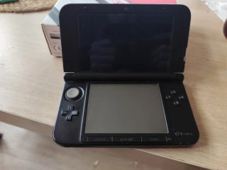 Nintendo 3DS XL Negra y Roja