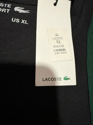Camiseta Lacoste color negro y verde original