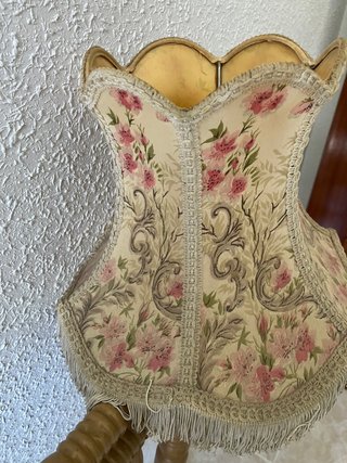 Paralume vintage con design floreale