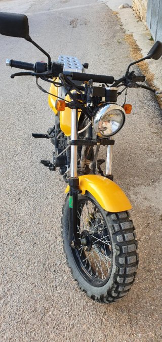 Hyosung Karyon 125cc Enduro Amarilla