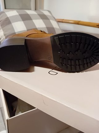 Botines marrones con cordones