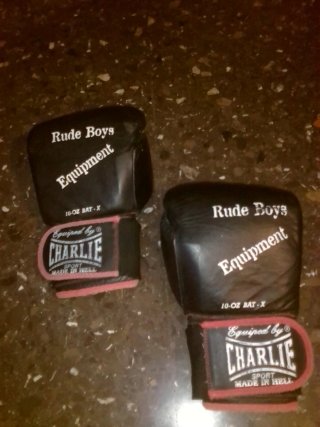 Guantes Boxeo 10 OZ BAT-X Charlie