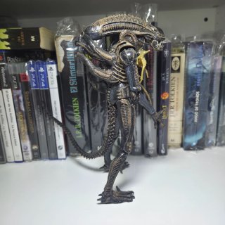 Figura Alien Xenomorfo neca 2013