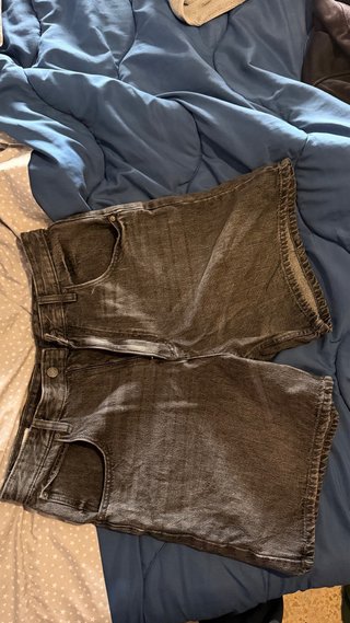 Pantalón vaquero corto Pull&Bear negro