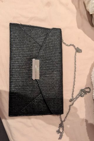 Bolso Rafia Negro Parfois Cadena Plata
