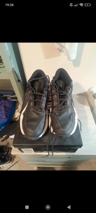 Zapatillas Adidas Hombre Negras y Blancas