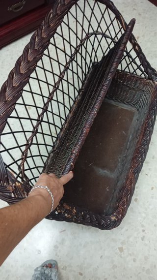 Sofa banquito/baúl de mimbre