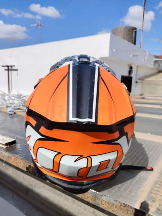 Casco Airoh Motocross Naranja y Negro