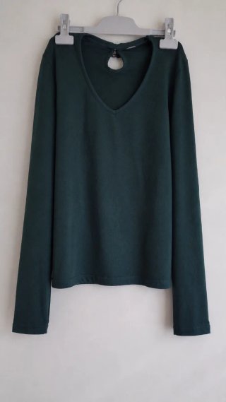 Camiseta verde oscuro manga larga