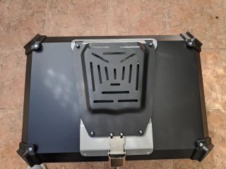 Baúl 65L Universal Cofre