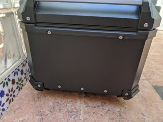 Baúl 65L Universal Cofre