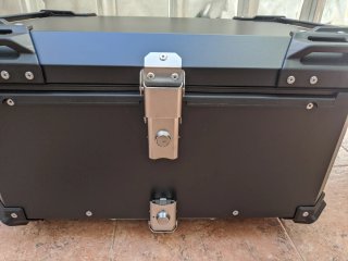 Baúl 65L Universal Cofre