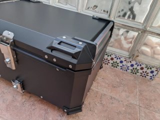 Baúl 65L Universal Cofre