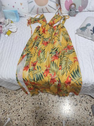 Vestido amarillo estampado floral