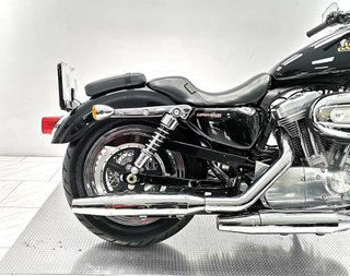 HARLEY DAVIDSON SPORTSTER 883 LOW 2010 16914 kms.