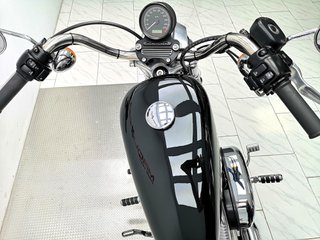 HARLEY DAVIDSON SPORTSTER 883 LOW 2010 16914 kms.