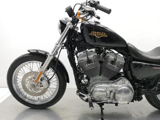 HARLEY DAVIDSON SPORTSTER 883 LOW 2010 16914 kms.