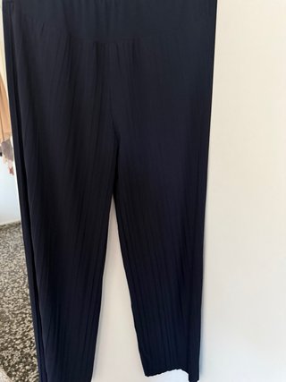 Conjunto Blusa Roja y Pantalón azul marino