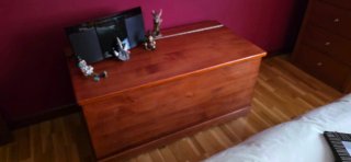Muebles dormitorio de madera y color cerezo
