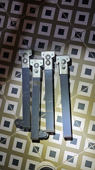 4 Patas metálicas para somier