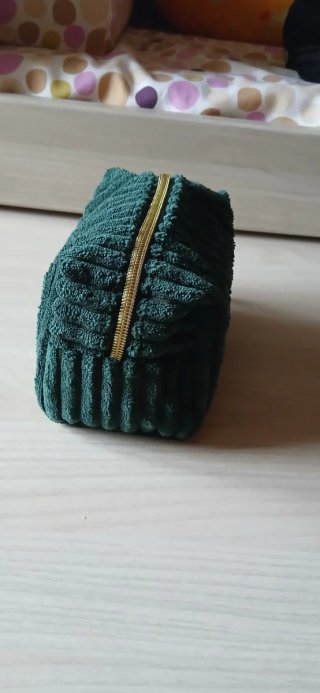 Pochette verde in velluto a coste