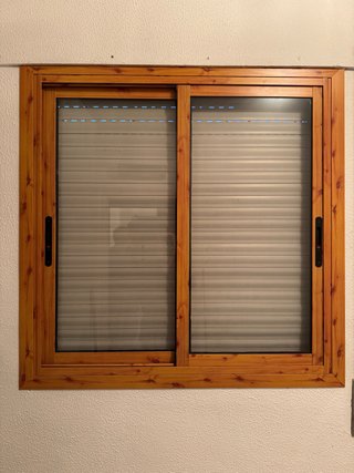 Ventana aluminio efecto madera