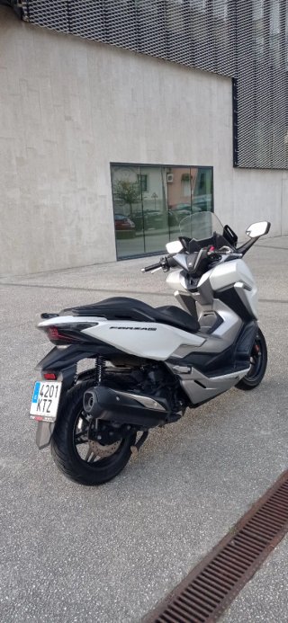 Honda Forza 300 Maxi Scooter