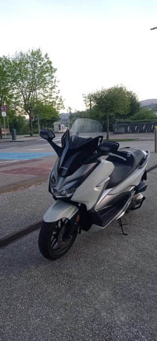 Honda Forza 300 Maxi Scooter
