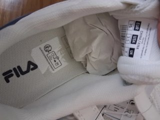 Zapatillas Fila Blancas y Azules