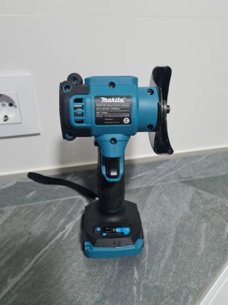 Smerigliatrice Makita Nuova