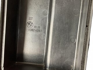 Tapa caja reles BMW 5 E34 86-97