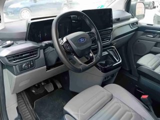 Ford Grand Tourneo Custom BEV 64kWh L2 Titanium X 160 kW (218 CV)