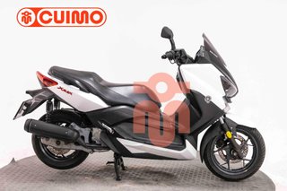 YAMAHA XMAX 125