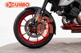 SUZUKI V-STROM 1050