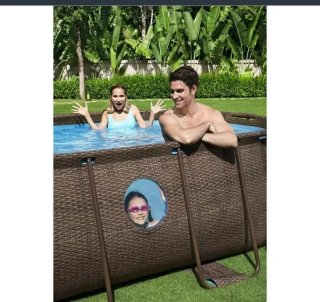 Piscina desmontable con estructura metálica
