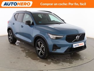 Volvo XC40 2.0 B3 Mild-Hybrid Plus Dark 2WD