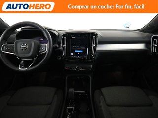 Volvo XC40 2.0 B3 Mild-Hybrid Plus Dark 2WD