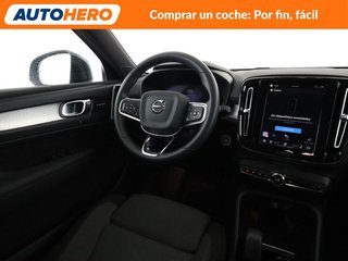 Volvo XC40 2.0 B3 Mild-Hybrid Plus Dark 2WD