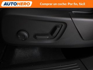 Volvo XC40 2.0 B3 Mild-Hybrid Plus Dark 2WD