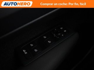 Volvo XC40 2.0 B3 Mild-Hybrid Plus Dark 2WD
