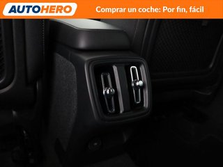 Volvo XC40 2.0 B3 Mild-Hybrid Plus Dark 2WD