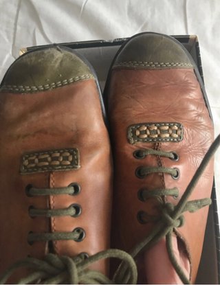 Bambas de piel vintage marrones y verde oliva