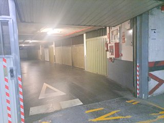 SE VENDE GARAJE CERRADO