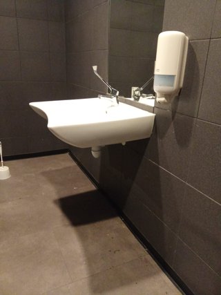Desagüe y tuberías de lavabo