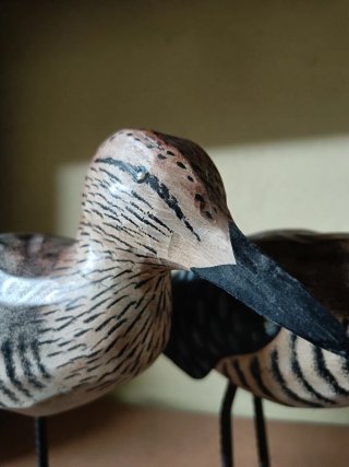 Set de 2 pájaros tallados en madera